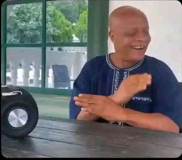 Girl wey go give you infection fit dey school of health | MirrorLog
